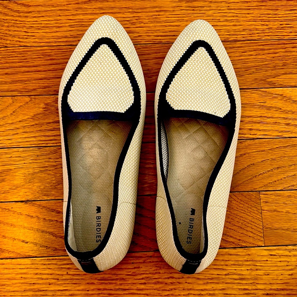 The Blackbird - Eggshell and Navy Trim